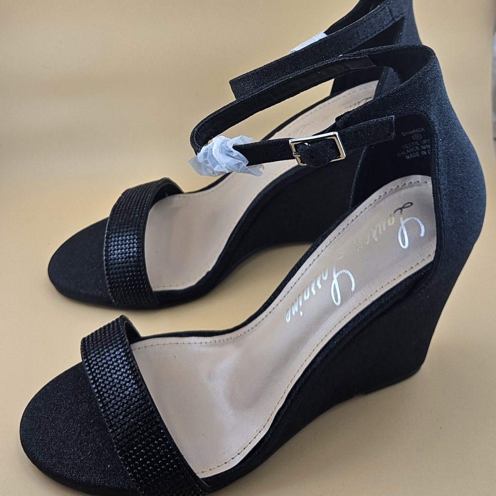 Lauren Lorraine Elegant Black Wedges